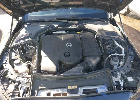 2023 Mercedes-Benz C 300 4Matic z USA, uszkodzony, nr VIN W1KAF4HB9PR082323